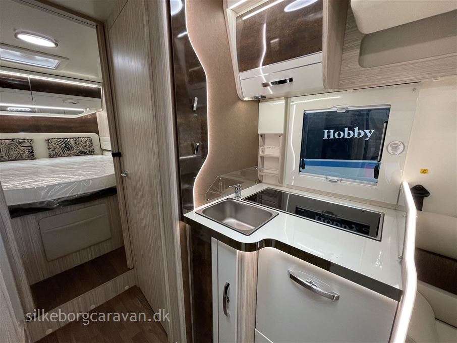 Elnagh T-Loft 582